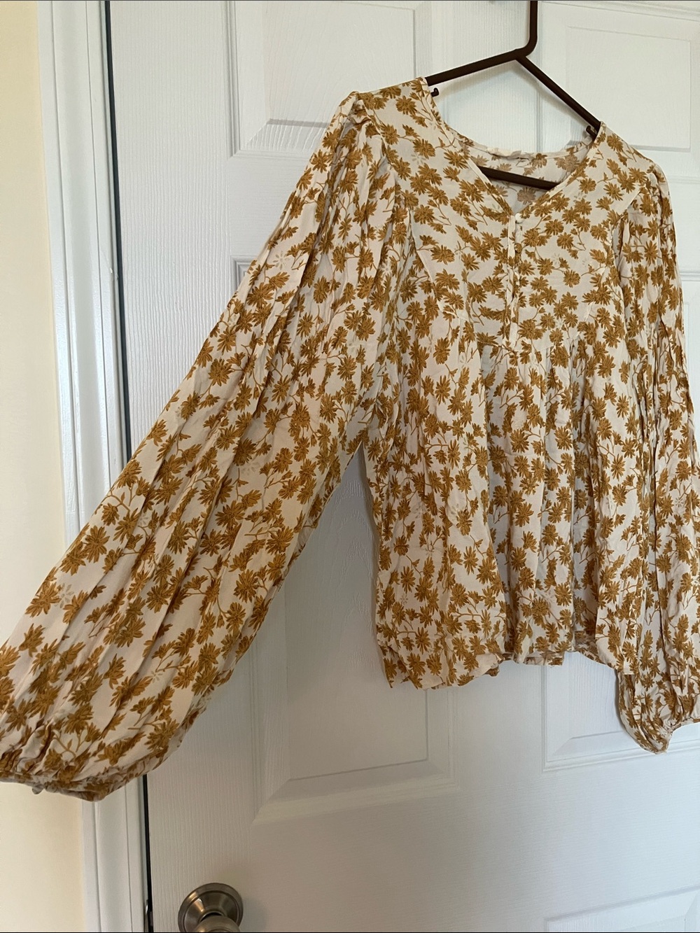 Solitaire Cream Blouse with Mustard Floral Print - Picture 2 of 6